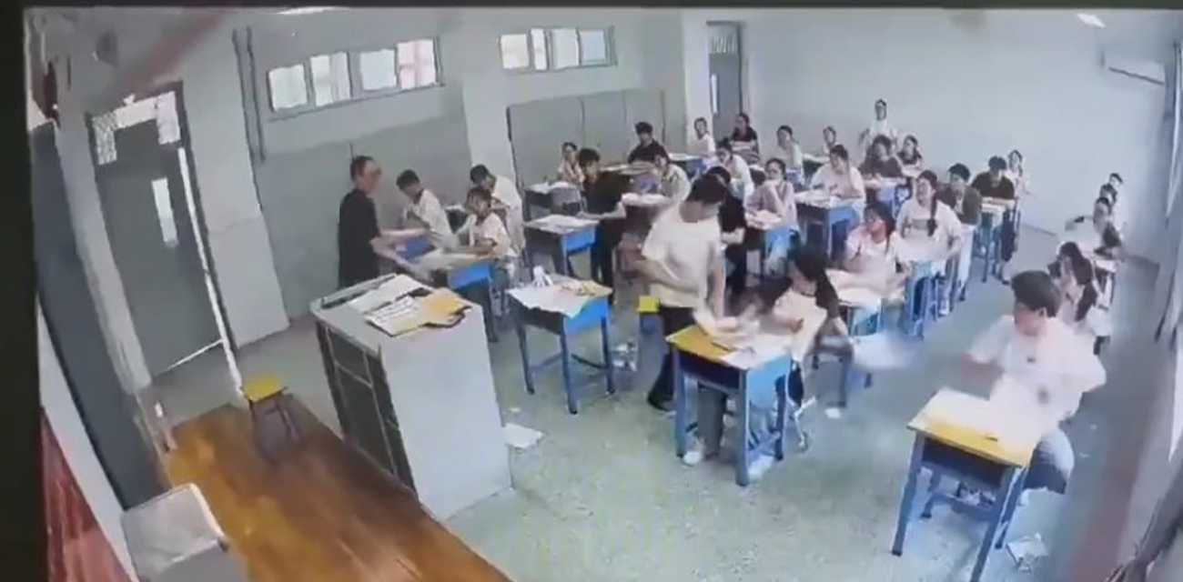 山东邹城一中高考考场 小伙因答不出题自暴自弃发狂 撕毁多人试卷 现场监考老师都懵逼了！ - 51吃瓜网-51吃瓜网