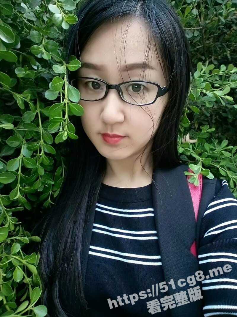 山东泰安 刘冉冉 调教极品反差眼镜母狗 穿上衣服看不出来如此骚 脱了衣服3P4P解锁各种性爱玩法 - 51吃瓜网-51吃瓜网