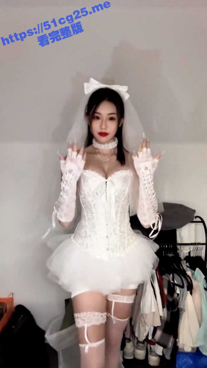 高颜值白月光女神 闫若琦 极品反差骚逼母狗 在酒吧醉酒后 被带回酒店穿着白色丝袜 无套爆操 - 51吃瓜网-51吃瓜网