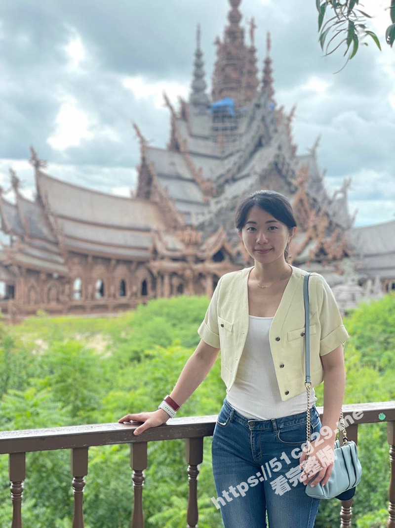 十个眼镜九个骚！骚货反差眼镜妹和男友视频自慰 分手后视频被曝光流出 - 51吃瓜网-51吃瓜网