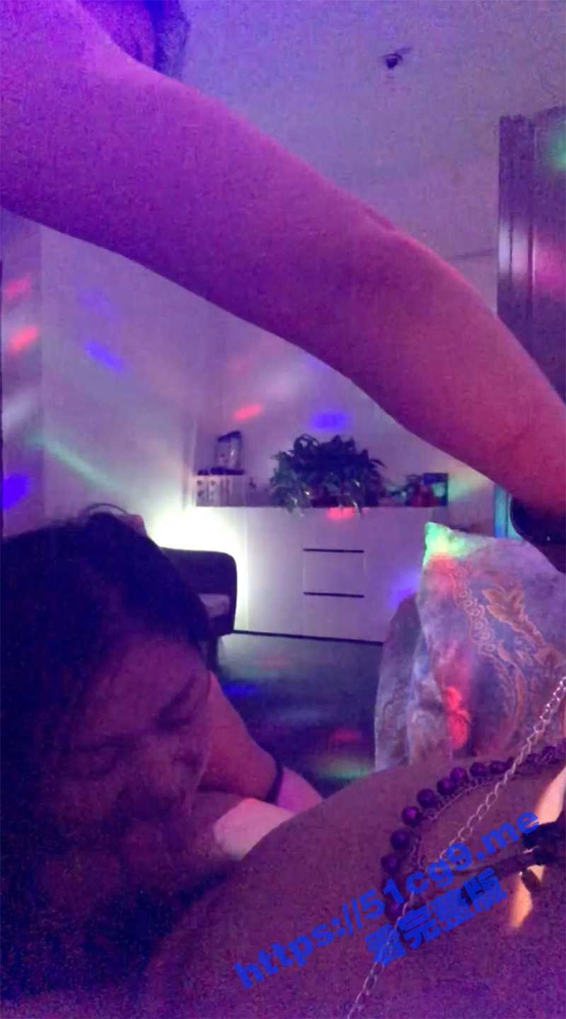 佛山极品爆乳少妇 娟子姐姐 双凤戏龙 前嘴舔逼后棒口交菊交 一份钱双份享受！ - 51吃瓜网-51吃瓜网