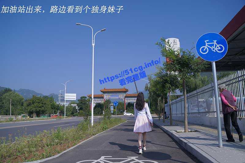 “别弄我，翘里哇！” JK小姐姐好心回答指路，没成想被强行打晕拖拽上车玩弄-51吃瓜网