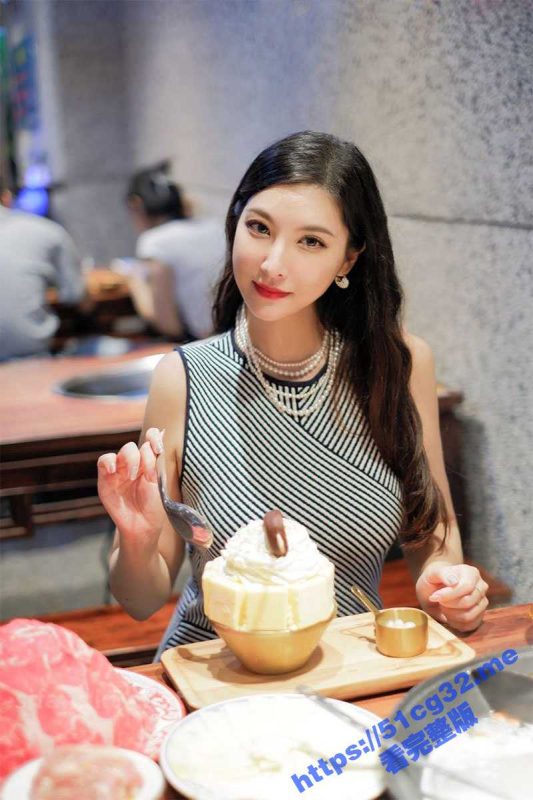 上海性瘾长腿女神 口交起来表情十分淫荡 这就是穷人的女神富二代的精盆-51吃瓜网
