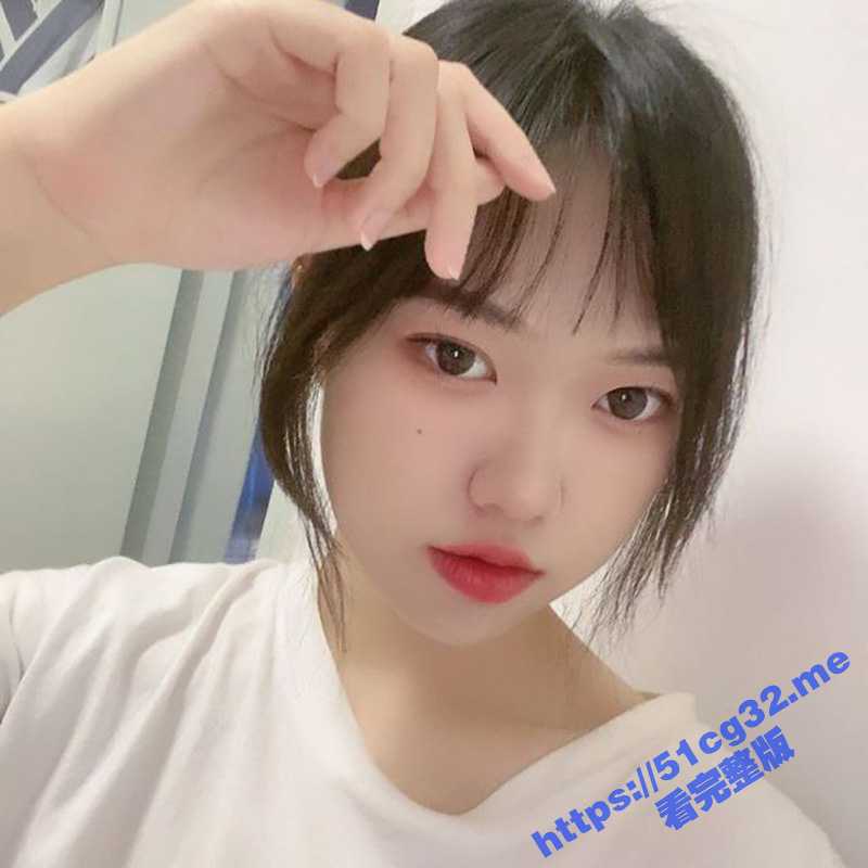 清纯美女被前男友爆出 大尺度视图被曝光 绝对的极品反差女啊 身材嫩鲍一流-51吃瓜网