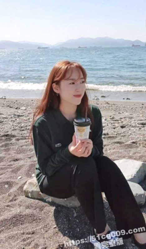 淫夫荡妻 在公共卫生间大胆露出性爱自拍  骚货全程露脸看镜头 离婚后视频遭前夫泄密-51吃瓜网