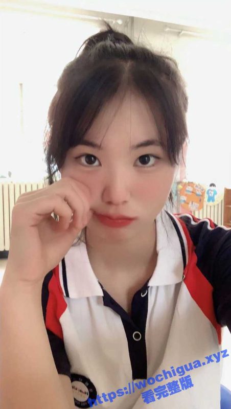 极品反差婊幼师 王雨蝶 泄密流出！表面不想要 一摸下面湿的不行 被操的时候喜欢放屁 喜欢被扇贱屁股-51吃瓜网