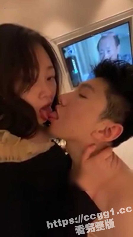 蓝阿姨 风情绝代公务员  韵味熟女与鲜肉老公的 性爱日记Vlog-51吃瓜网