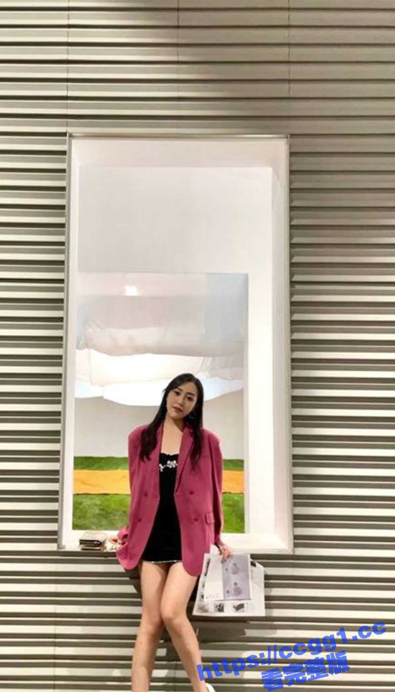 杭州某高校 高颜值大四学姐 张沁莉 被同城土豪拿下 露脸高清口交 对镜啪啪！ - 51吃瓜网-51吃瓜网