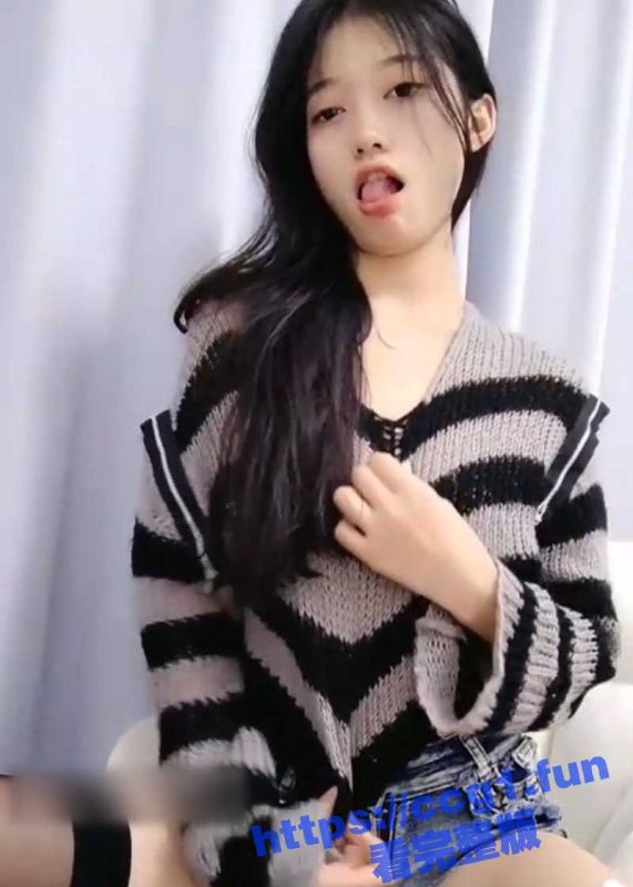 超清纯反差童颜眼镜娘 蔡蔡仙女 娇小的身材脱掉内裤漏出浓密阴毛！-51吃瓜网