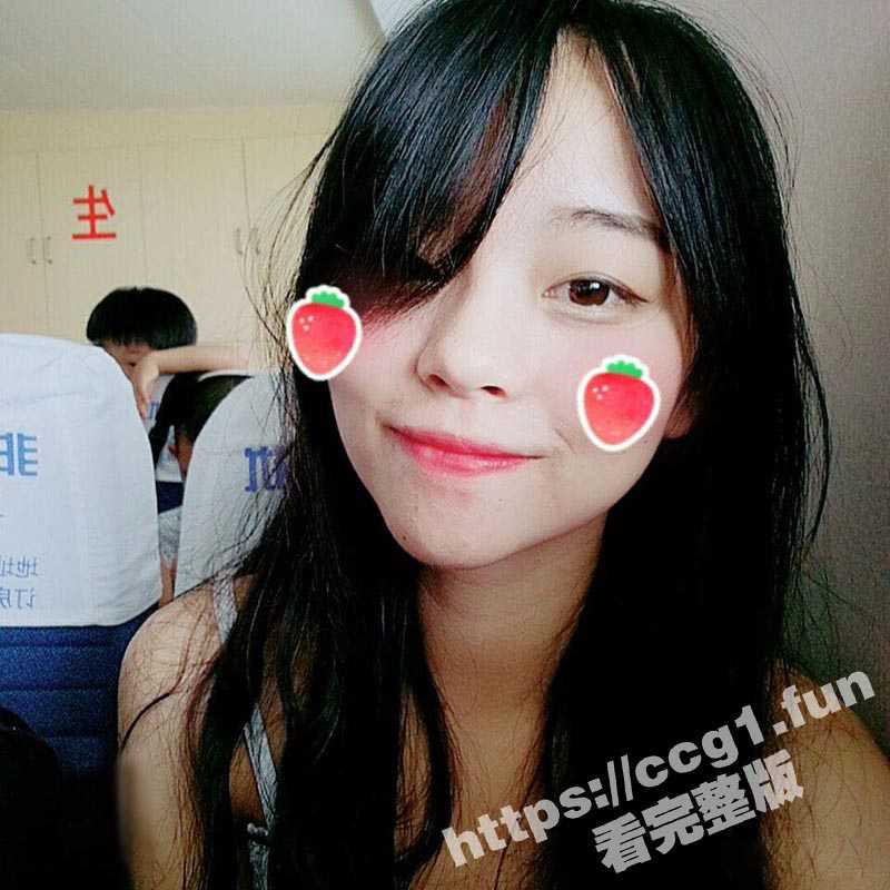 超会摇的反差妹子被曝光！福州大学清纯学生妹 只要一上床就很疯狂 上位主动摇臀很激烈！-51吃瓜网