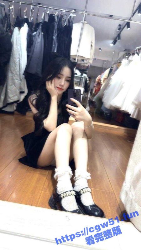广东佛山夜场陪酒女李薇婷 21岁嫩妹颜值甜美 蜂腰翘臀极品身材 背着男友带客人回家打炮被流出-51吃瓜网