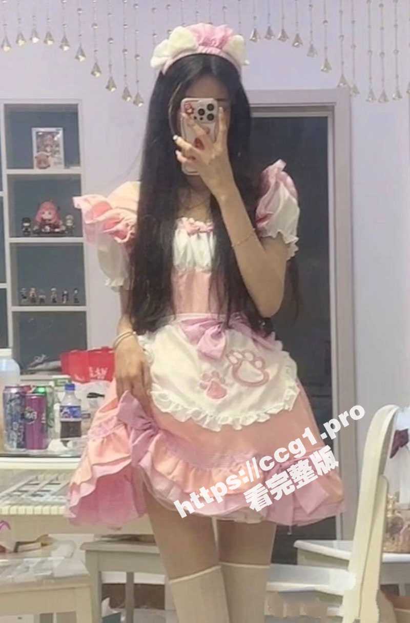 推特顶级约炮大神 一杆钢枪 专注开发清纯女大学生 穿着女仆装带到酒店和兄弟一起玩3P！ - 51吃瓜网-51吃瓜网