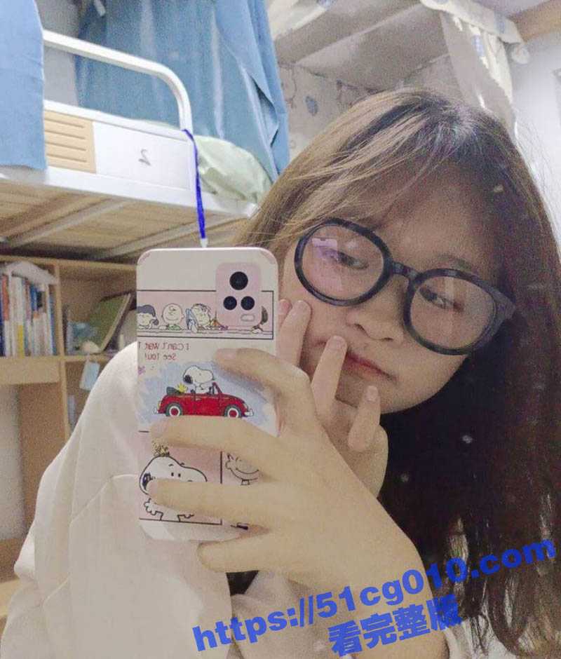 南京师范大学反差骚母狗李欣 和前男友做爱视频还存着 被发现后口交道歉 每次做爱都打电话给陌生人 - 51吃瓜网-51吃瓜网