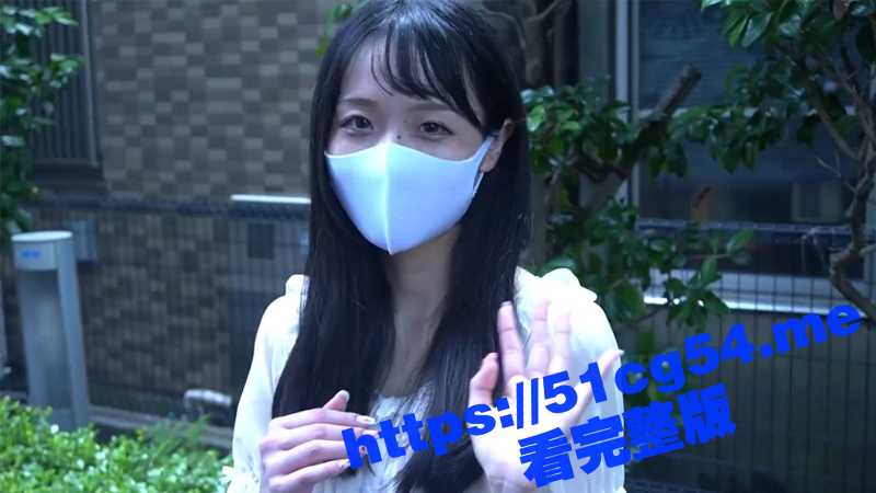 是甜妹儿啊！笑起来超甜的日本素人妹子口交大屌 被暴力按头深喉！一点都不怜香惜玉呢！-51吃瓜网