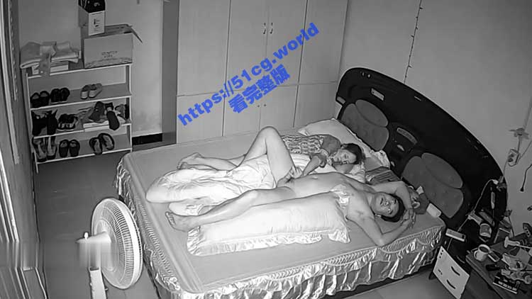 真实乱伦！高清摄像头全程拍摄  母子乱伦啪啪啪 儿子无套操母亲-51吃瓜网