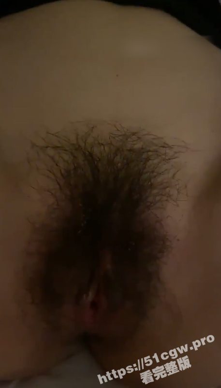 火烧赤逼！用打火机烧女友的逼毛 女友被烫的嗷嗷叫 隔着屏幕都闻到逼毛被烧焦的气味了-51吃瓜网