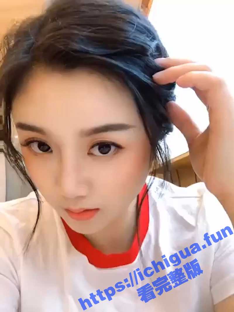 成都某公司行政 丁梨君 下海兼职做外围 招嫖视频和大尺度自慰视频遭曝光 被公司开除现在可以安心的卖批了 - 51吃瓜网-51吃瓜网