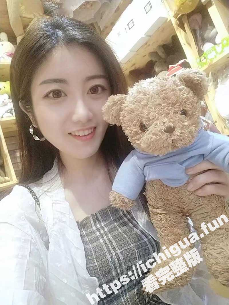 济南小学教师 李雪梨 为人师婊 背着老公出轨约炮 不雅视频被流出 这反差老师 穿着各种情趣内衣被操! - 51吃瓜网-51吃瓜网