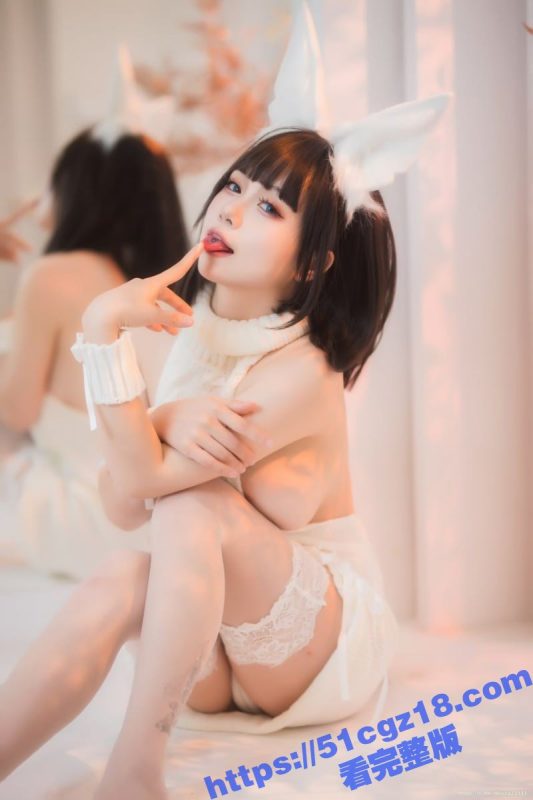 巨乳福利姬 修修猫ww 被现场开盒 魔鬼身体大尺度写真勾引金主 肌肤白嫩美腿修长十分诱人！-51吃瓜网