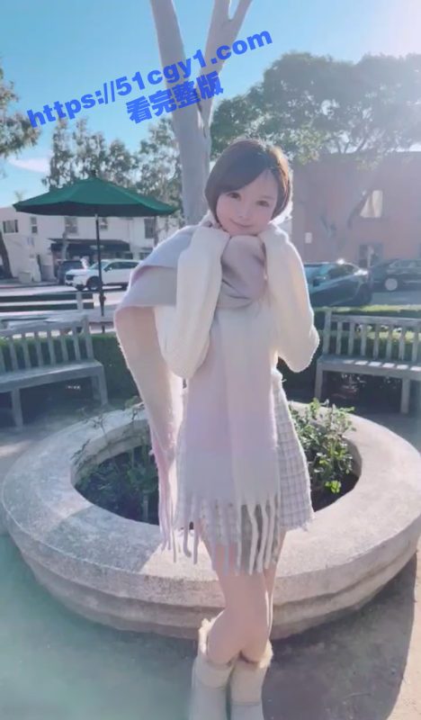 顶级瓷娃娃小少妇户外露出挑战 骚母狗公路上扒开内裤大胆露出 揉奶摸穴淫荡自慰-51吃瓜网