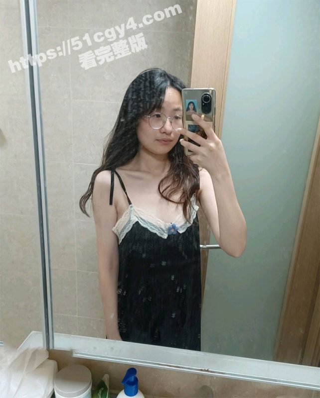 极品大学眼镜妹 粉嫩小穴插满钢笔激情自慰 多汁嫩穴被渣男打桩爆操 白浆铺满地面！-51吃瓜网