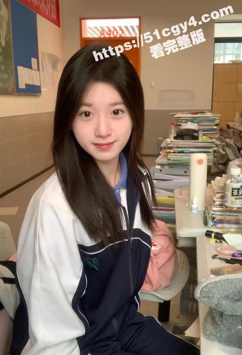 四川巴中00后嫩妹 陈佳钰 出轨裸聊视频被绿帽男友曝光 极品小母狗各种抠穴假屌自慰 - 51吃瓜网-51吃瓜网