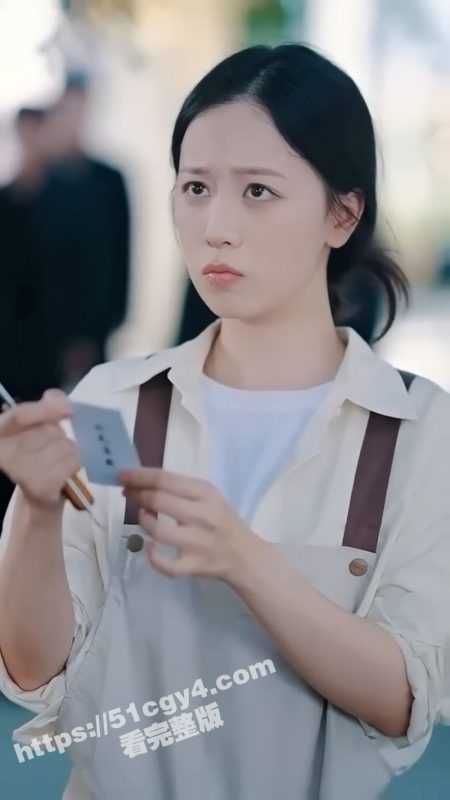 每日短剧《我竟是千金大小姐》女孩摆摊十年 突然被总裁拉着去闪婚 原来她竟是首富失散多年的亲孙女？-51吃瓜网
