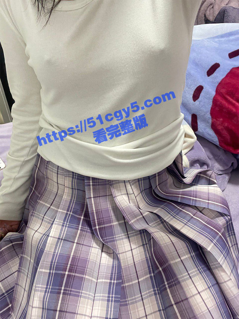 极品反差女大学生 学校宿舍抠逼自慰 揉搓小穴汁水泛滥！ - 51吃瓜网-51吃瓜网