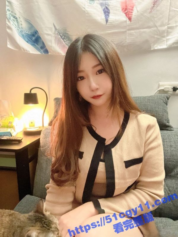台湾反差母狗 肉包大魔王 大尺度不雅视频曝光 疯狂展示白嫩巨乳 揉胸摸逼简直反差爆表！-51吃瓜网