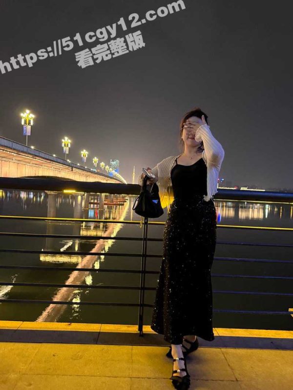 株洲裸贷美少妇 陈佳纯 自慰视频曝光 生过孩子的老逼就是不一样 扣起逼来骚气冲天 隔着屏幕都差点射出来！-51吃瓜网