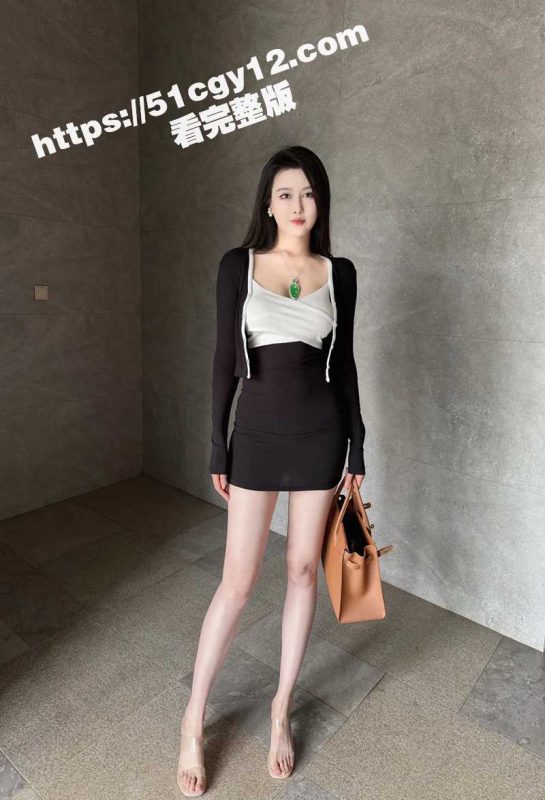海角大神 我的妈妈是脚模 分享与妈妈的性爱之旅 用肉棒替父亲照顾妈妈的淫穴！-51吃瓜网
