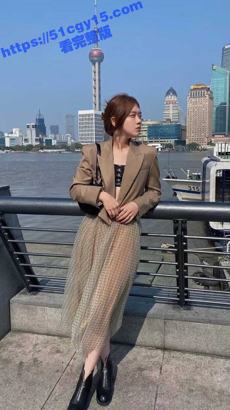 极品反差母狗 薛佳尚 背着绿帽男友与网友激情打桩 丰满翘臀被撞的都变形啦！ - 51吃瓜网-51吃瓜网