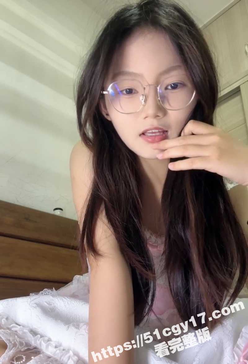清纯学生妹 困困兔 最新直播视频合集 拿着假屌自慰的女孩 蹶起翘臀被无套爆操！ - 51吃瓜网-51吃瓜网