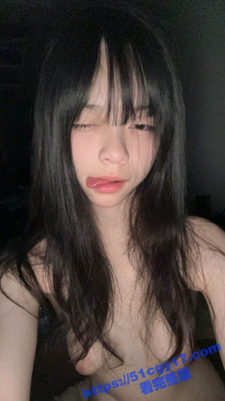 重庆20岁女大 胡美瑶 私密视频泄露 清纯学妹秒变骚气尤物 全裸展示火辣身材 呻吟甜美动人！-51吃瓜网