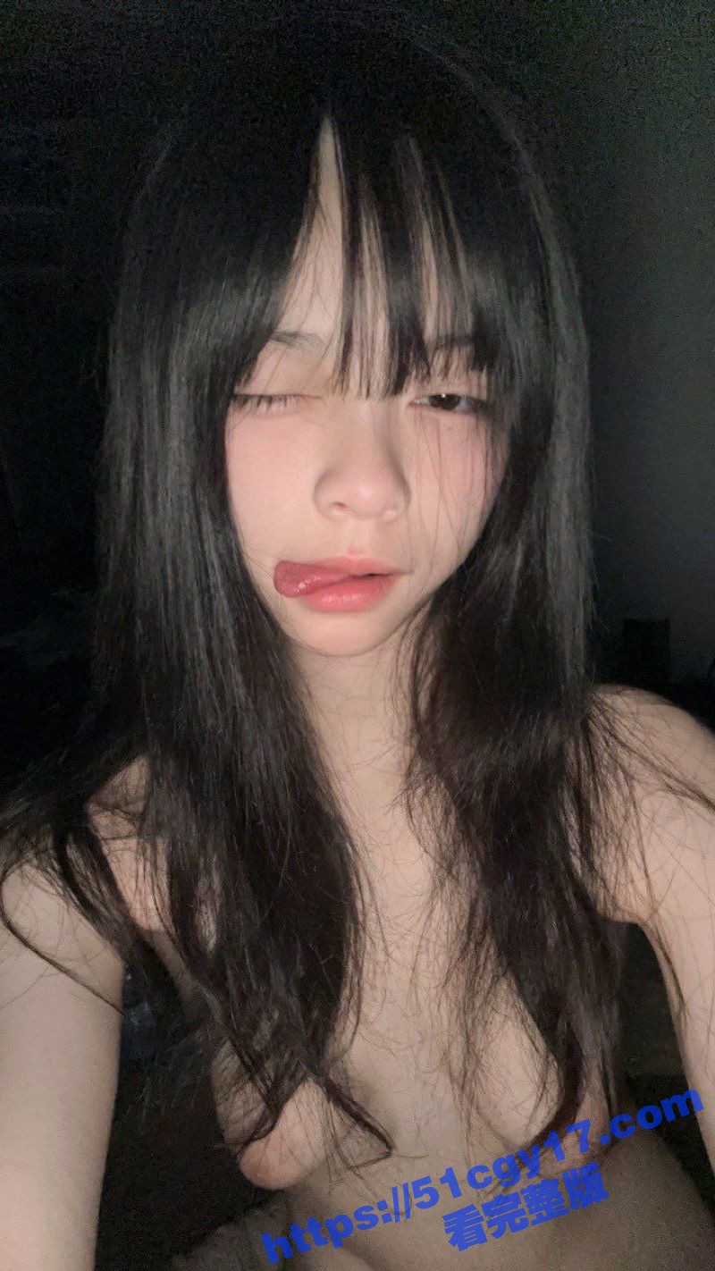 重庆20岁女大 胡美瑶 私密视频泄露 清纯学妹秒变骚气尤物 全裸展示火辣身材 呻吟甜美动人！ - 51吃瓜网-51吃瓜网