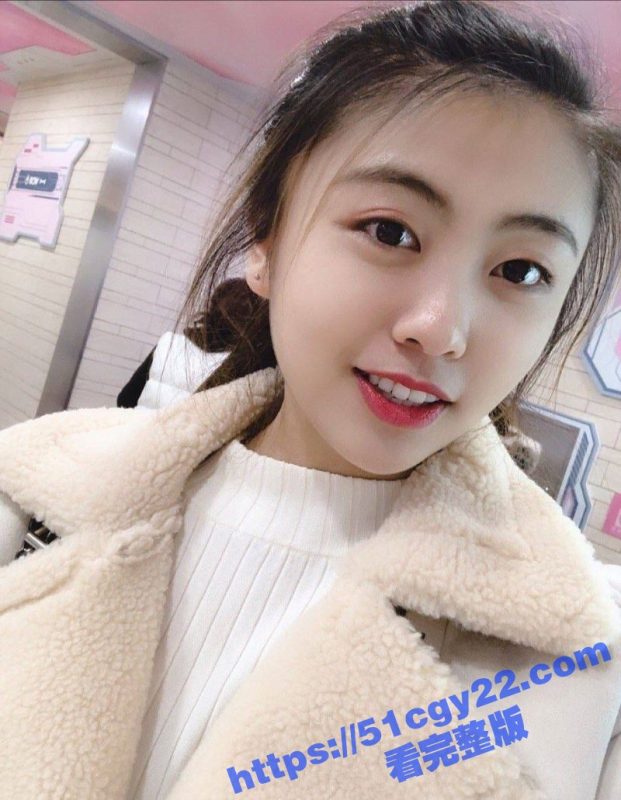 中国民航大学毕业生 李佩佩 私生活淫乱约炮成瘾 露脸自拍媚态尽显 口爆颜射彰显母狗本色！-51吃瓜网