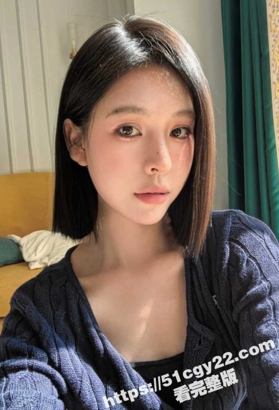 职业学院美女新生 被主人插嘴掌掴无套爆操 露脸劈腿掰逼自慰 纯纯精盆母狗！-51吃瓜网