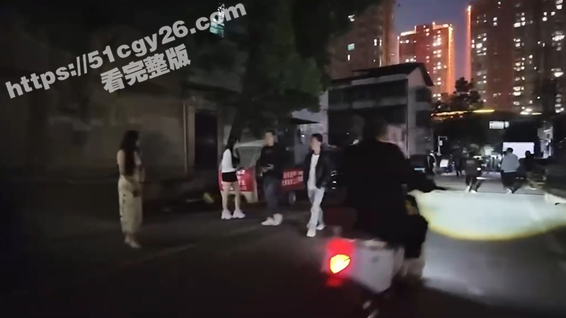 长沙十间头与文昌阁交叉口 站街小姐姐超吸睛 颜值身材让人心动 200块价格更亲民！-51吃瓜网