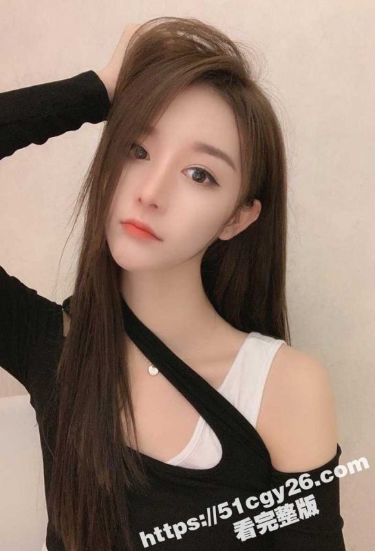 大学女友的色情日常 超美翘臀妹拽着男友肉棒求操 试衣间疯狂扣逼 各种美臀自拍淫到飞起！-51吃瓜网