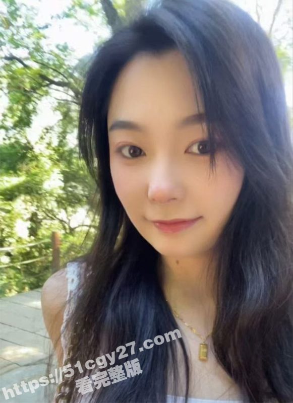 成都公务员 王心萍 背着老公在外面偷情 做爱视频火爆流出 口交骑乘后入爆操 反差骚态欲到爆！-51吃瓜网