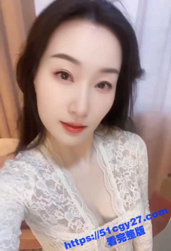 抖音熟女网红 属属 福利视频泄露！冷白皮少妇赤裸骚舞 抠穴自慰淫水拉丝 诱人无比！-51吃瓜网