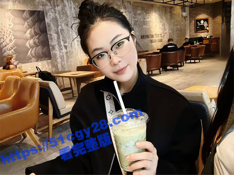 寂寞人妻微信群淫荡聊天记录曝光 淫荡对话让人下体梆硬 线下和多名群友开房约操高潮不断！-51吃瓜网