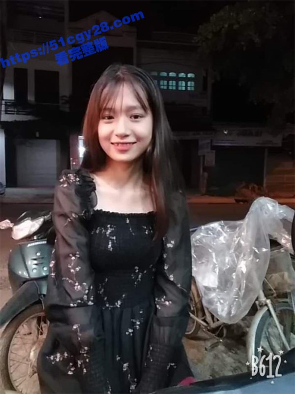 泰国清纯小美女 被前男友曝光性爱视频 各种深喉口交 舔蛋内射 反差性爱画面逆天炸裂！-51吃瓜网