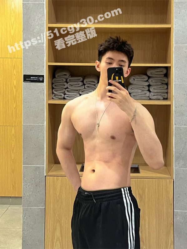 抖音网红男模 约炮女粉私拍流出 八块腹肌猛男 人帅屌大战斗力十足 无套后入女粉 操的直呼受不了！-51吃瓜网