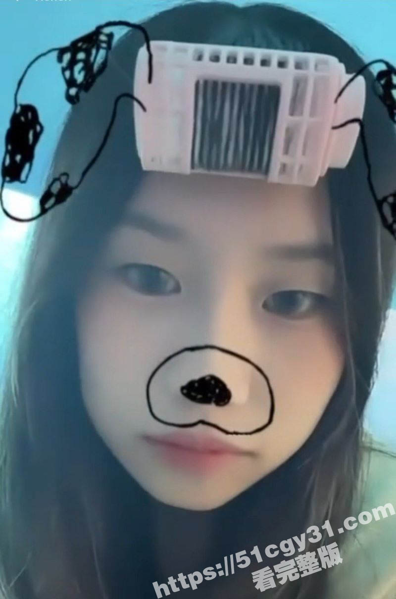 大学生眼镜妹 慧雯 全裸自慰视频泄密 嫩白如雪的酮体张开M腿 手指不断抽插粉穴 骚态毕露！ - 51吃瓜网-51吃瓜网