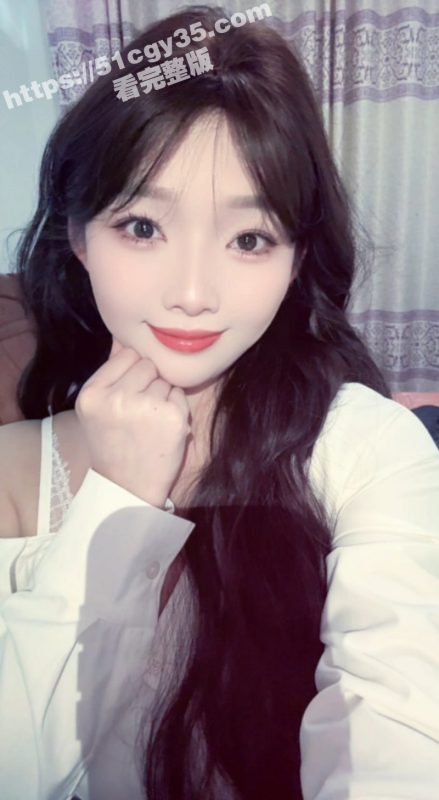 乱伦大神 拿走妹妹的处女 与亲妹妹公交车上激情口交 身边人来人往极度刺激！-51吃瓜网