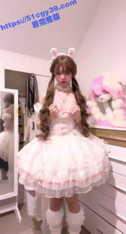 极品萝莉 麒麟ちゃん 粉色公主裙白丝诱惑 水晶棒猛操嫩穴 高潮痉挛尖叫失神 内裤塞嘴阿黑颜表情淫骚！-51吃瓜网