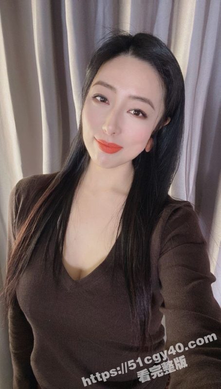 高颜值人妻少妇自拍性爱流出！清纯良家露脸自慰 口技一流 翘臀被大屌猛操！-51吃瓜网