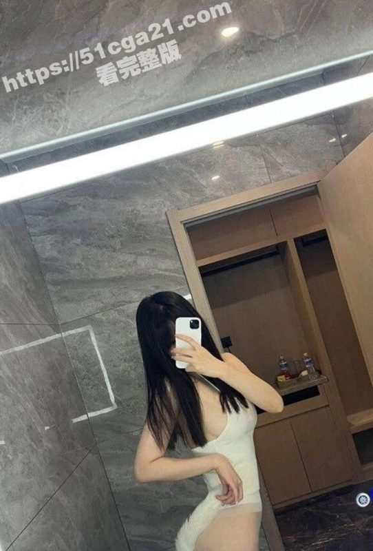 江苏南京极品女大 陈伊莉 深谙学生妹圈钱之道 下海兼职惨遭金主拴狗链后入暴操！-51吃瓜网