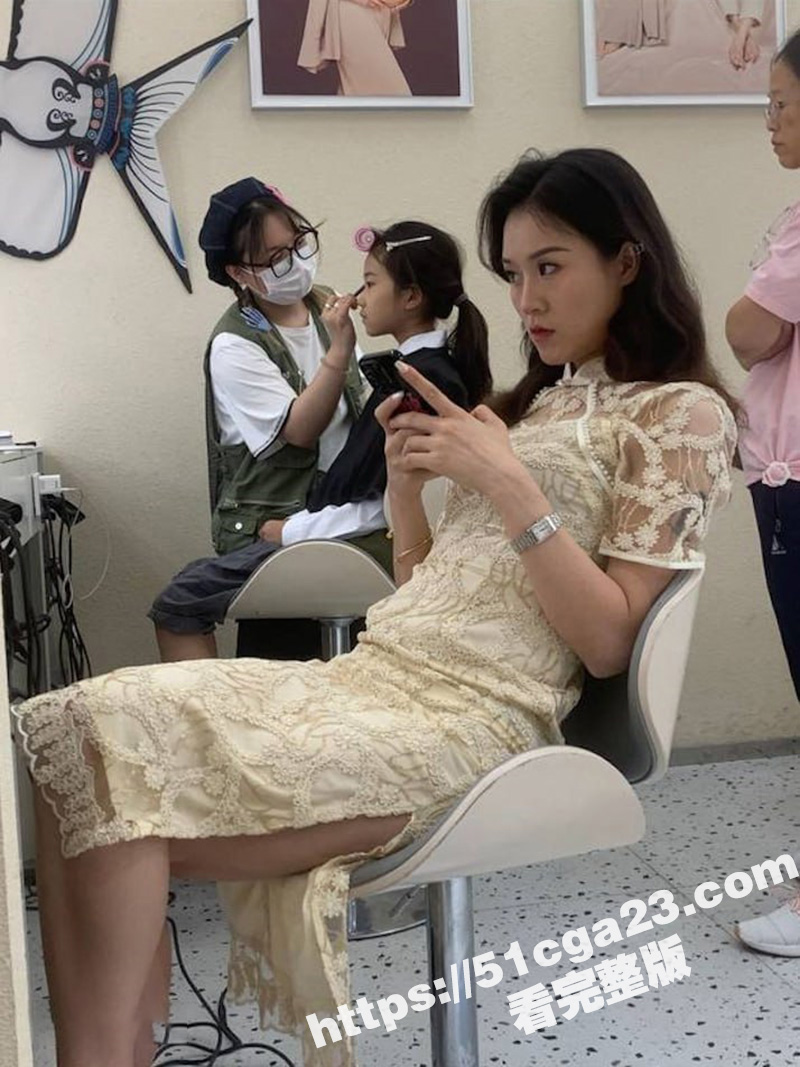 重庆风骚美少妇 李思钰 婚内出轨 被炮友各种爆操 最喜欢口爆吞精！ - 51吃瓜网-51吃瓜网